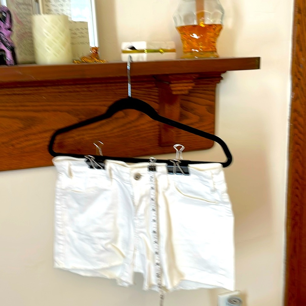 Levi’s white shorts. Size 10